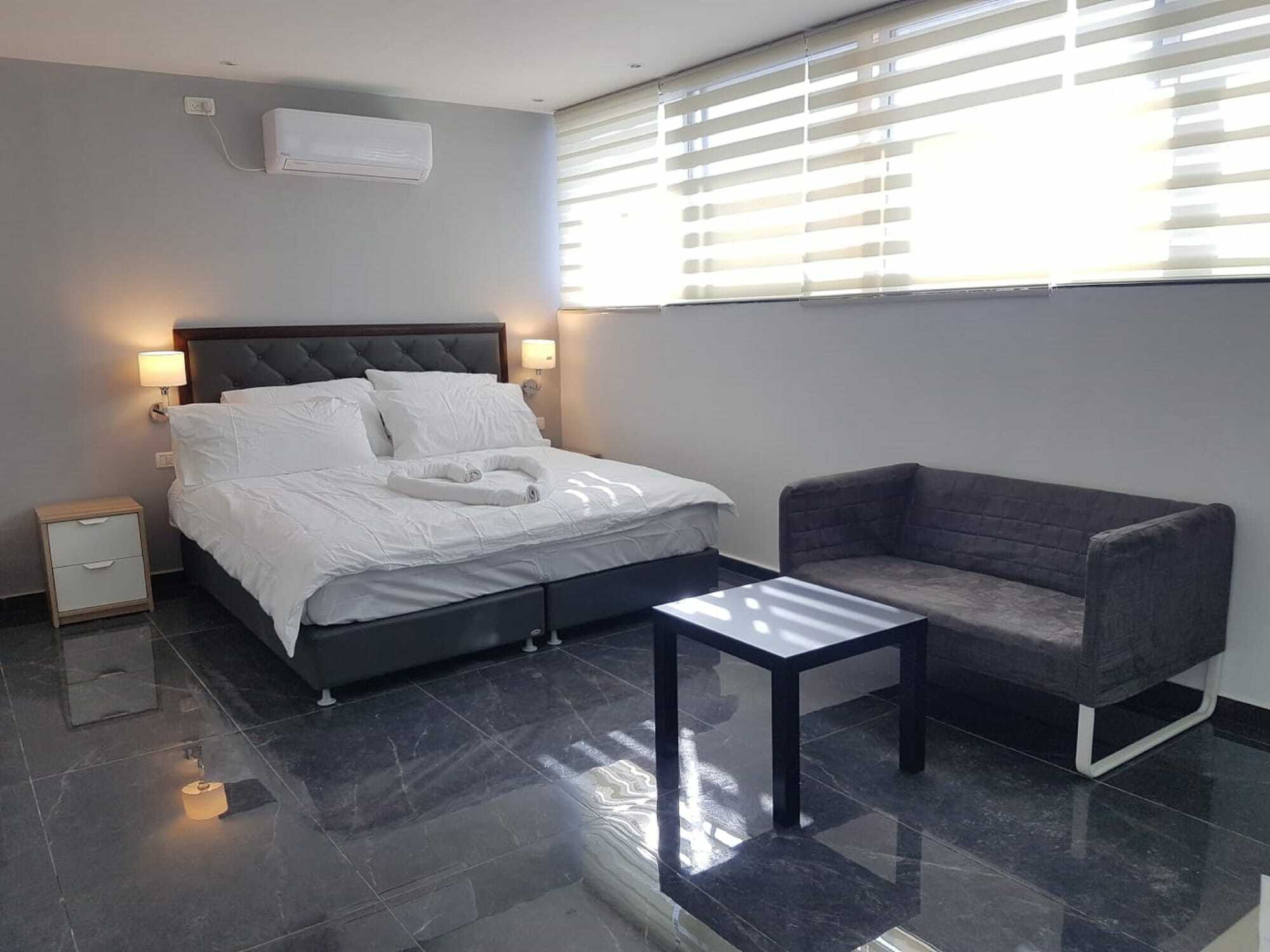 Lago Suites Hotel Jerusalem Exterior foto